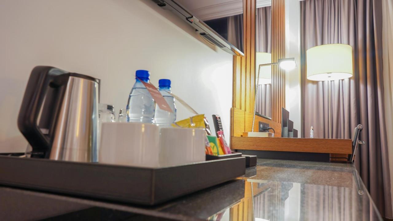 Star Land Hotel Bastos Яунде Экстерьер фото