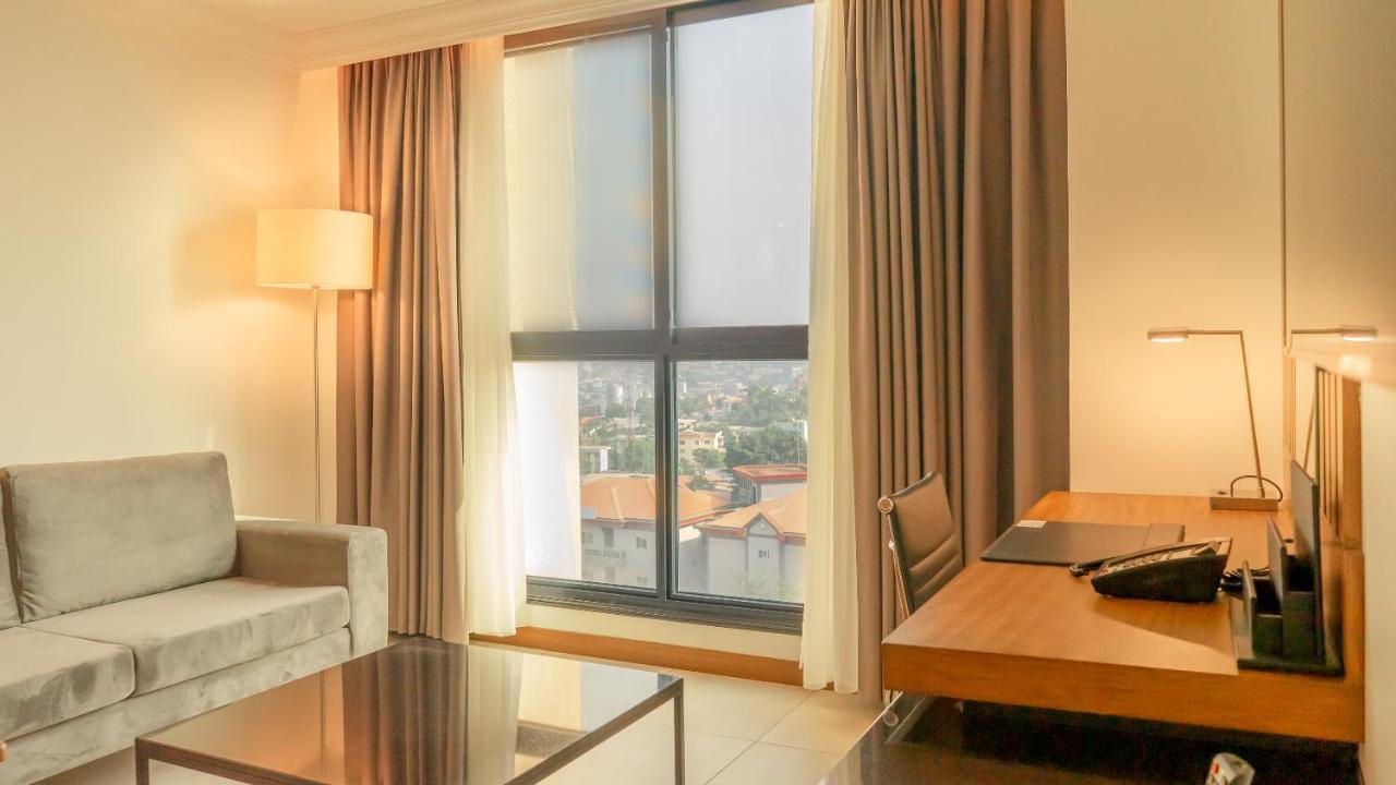 Star Land Hotel Bastos Яунде Экстерьер фото