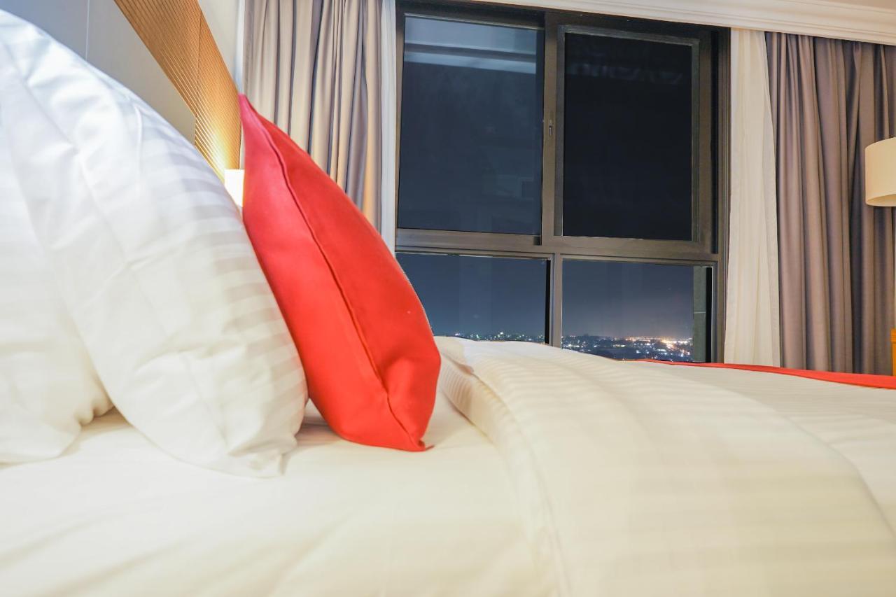 Star Land Hotel Bastos Яунде Экстерьер фото